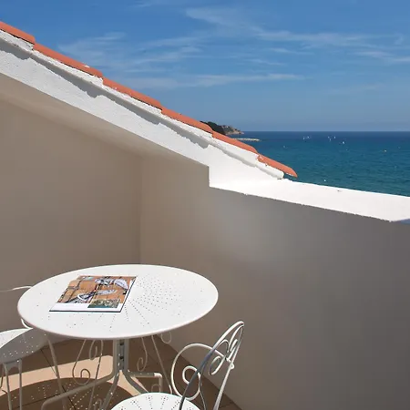 Hotel Grand Des Sablettes Plage, Curio Collection By Hilton 4*