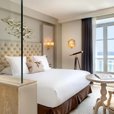 Grand Des Sablettes - Curio Collection By Hilton+++ Hotel 4*