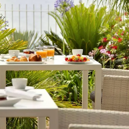 Grand Des Sablettes - Curio Collection By Hilton+++